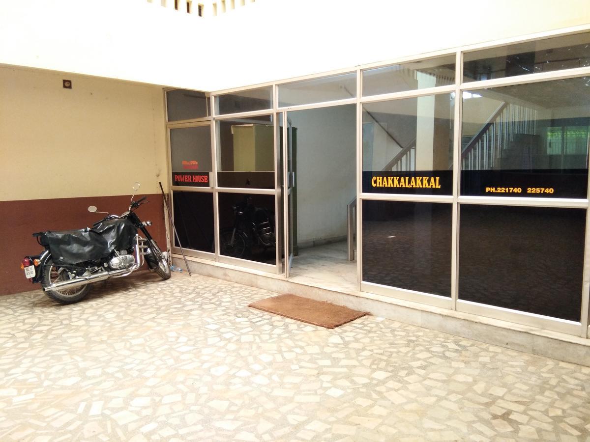 Chakkalakkal Residency Hotel Ambalavayal Buitenkant foto